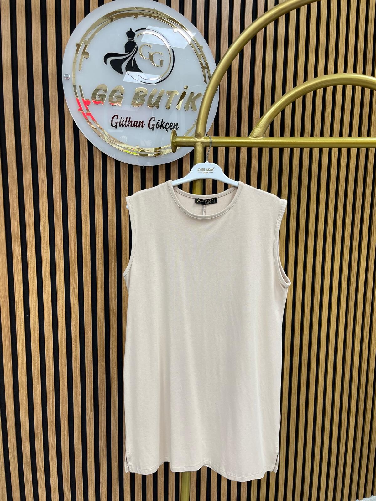 Ayşe Akay Kolsuz Düz İçlik