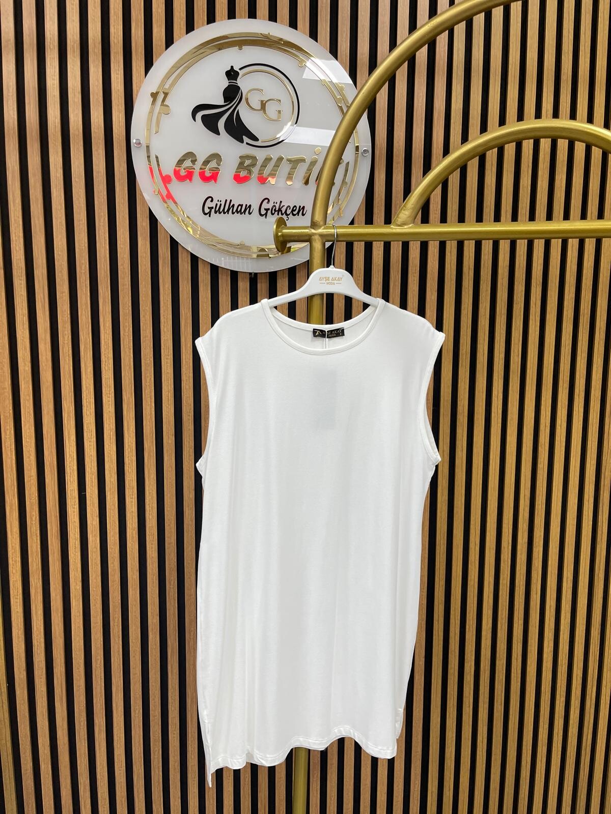 Ayşe Akay Kolsuz Düz İçlik