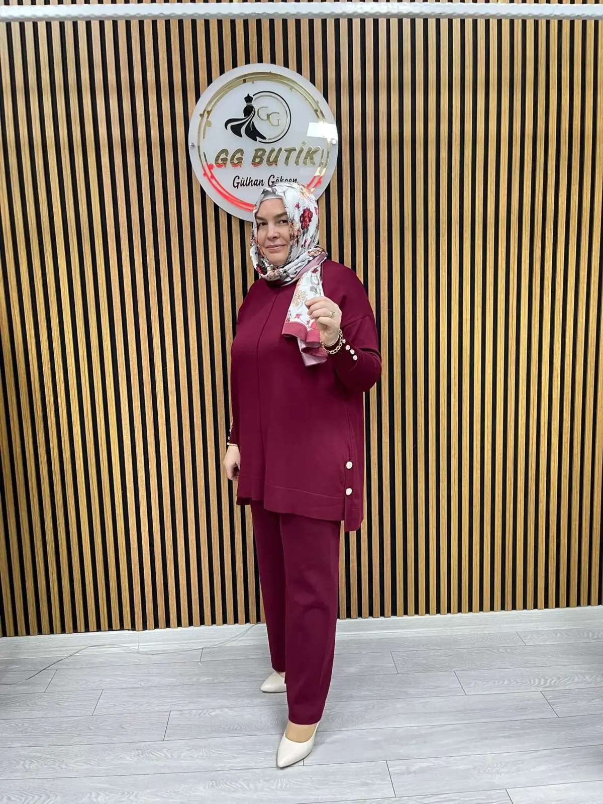 5110 Yanları Taş Detaylı Merserize Tunik