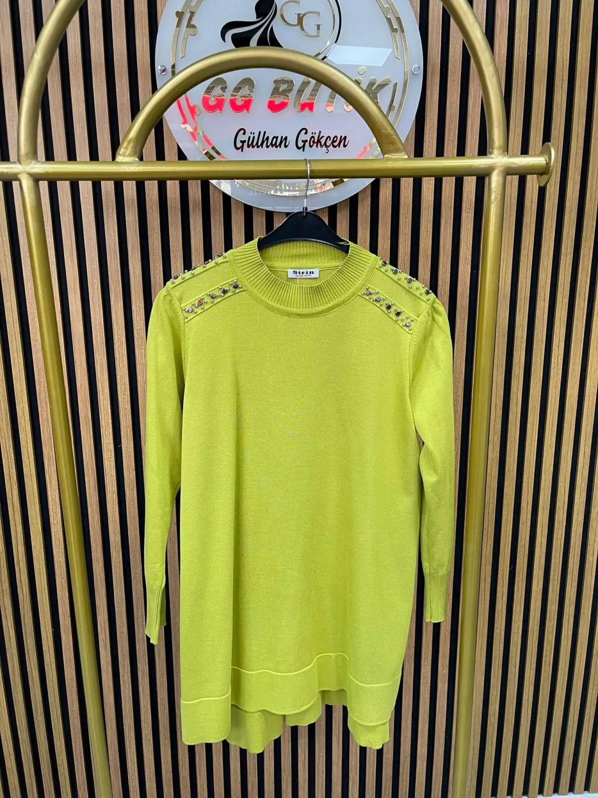 3716 Omzu Taşlı Merserize Tunik