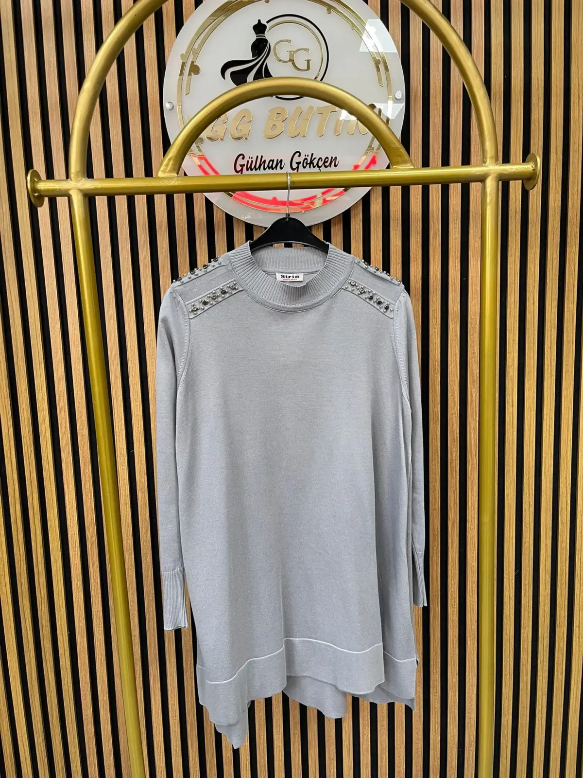 3716 Omzu Taşlı Merserize Tunik