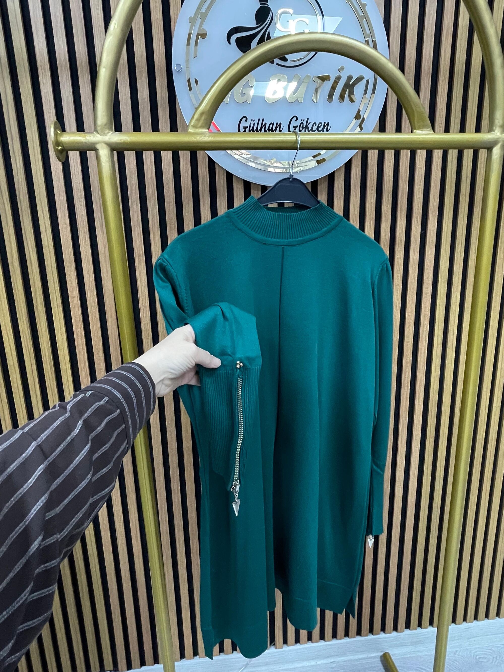 3710 Kolu Fermuar Detaylı Merserize Tunik