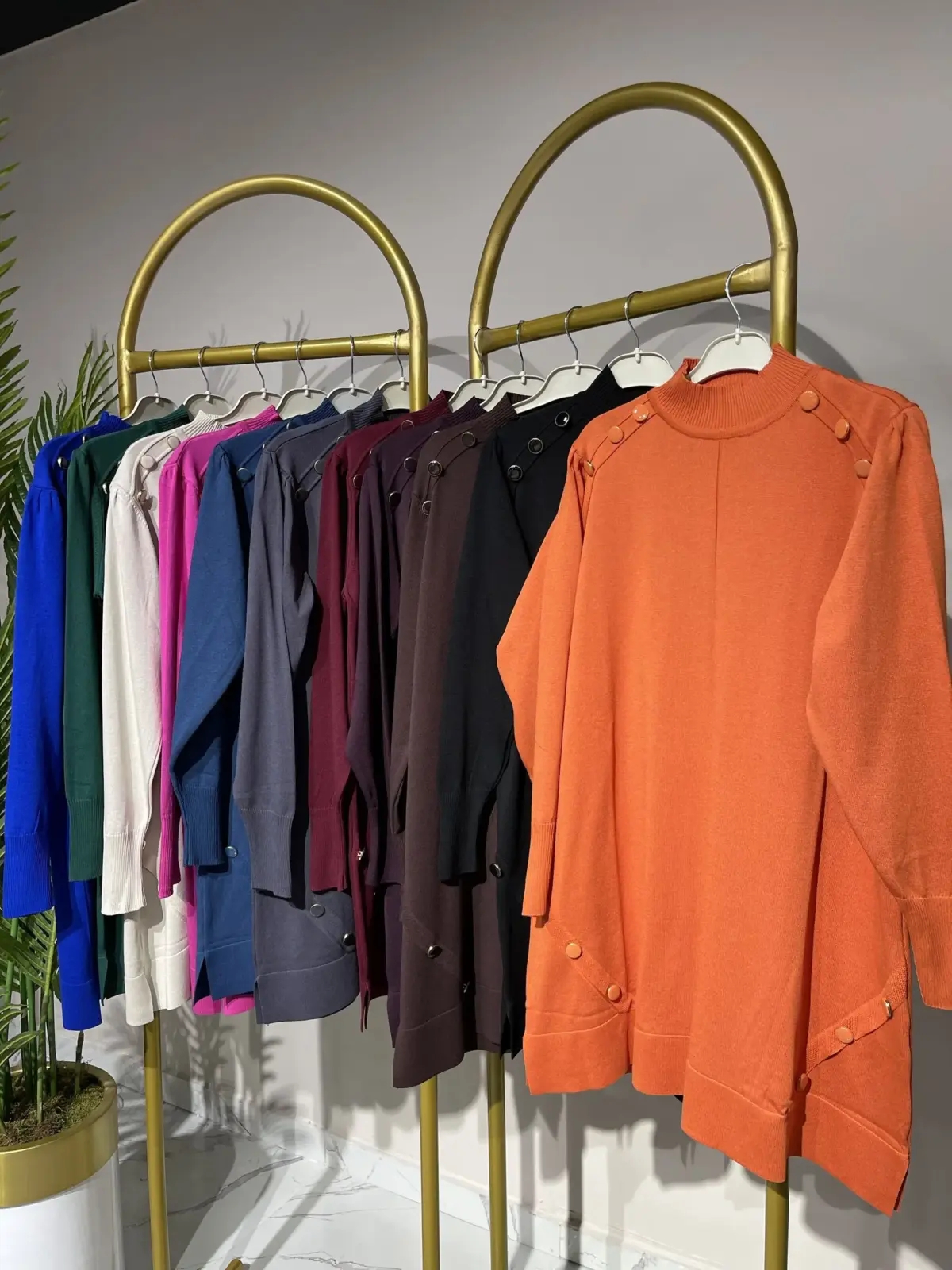 5111  Omzu ve Yanları Düğmeli Model
