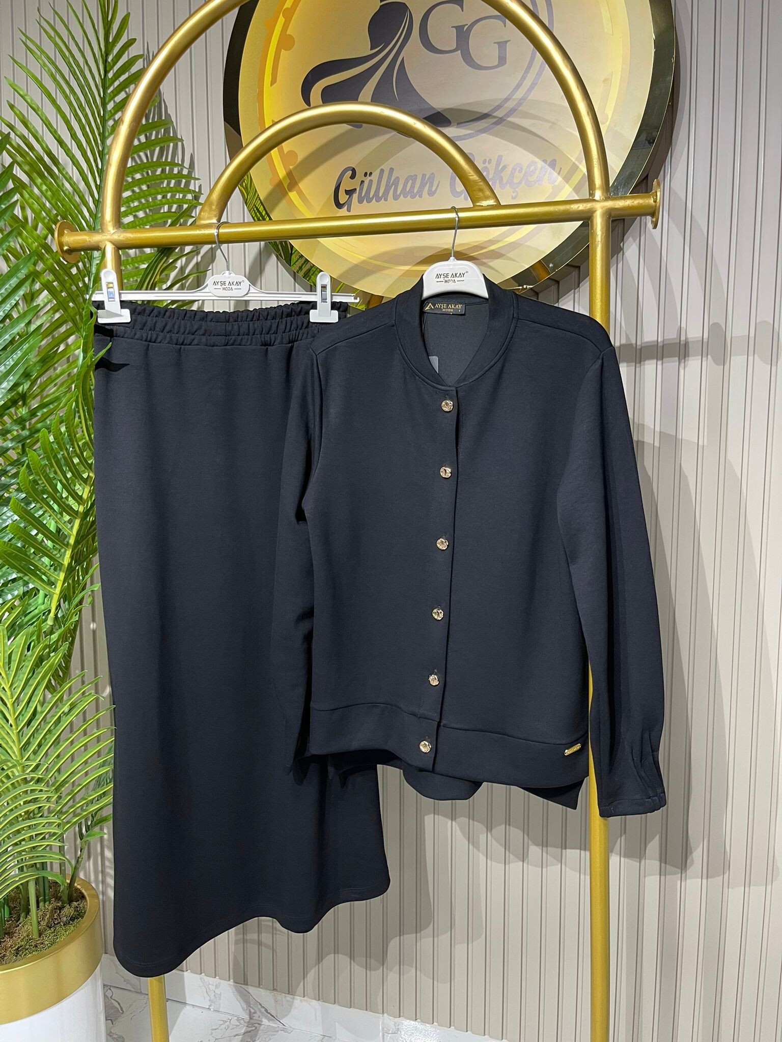 Ayşe Akay Etekli Takım Siyah