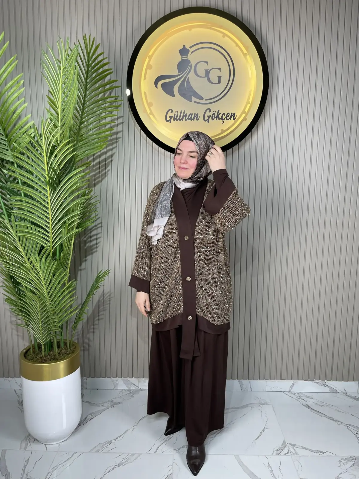 Ayşe Akay Pullu Üçlü Takım