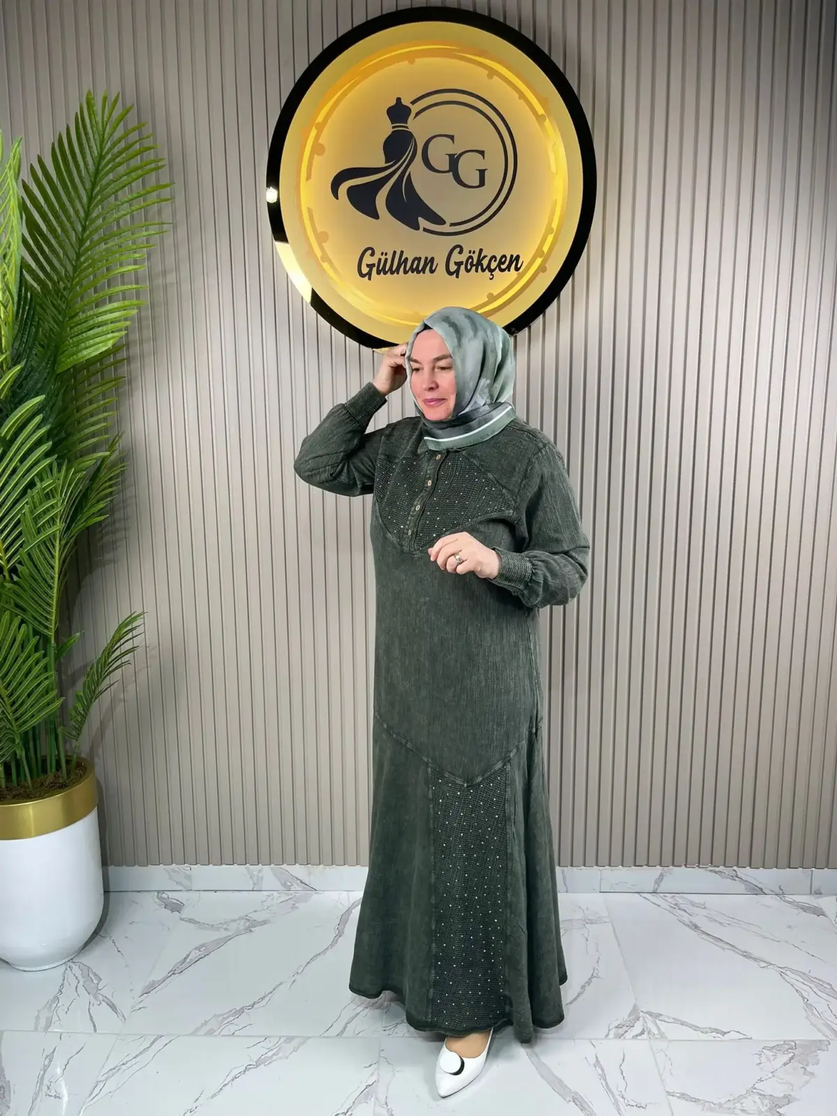 Ayşe Akay Tensel Yakalı Elbise