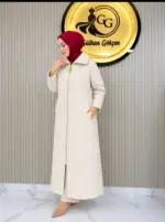 AYŞE AKAY FERMUARLI KAPİTONE KAP
